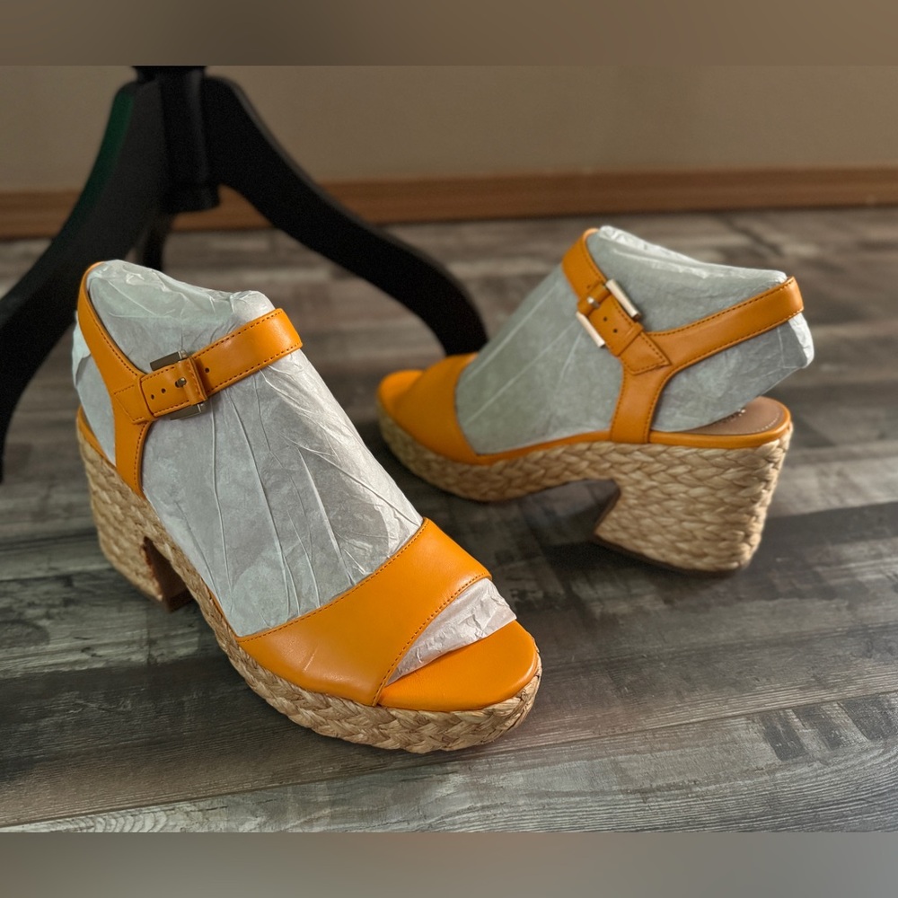 Vince Camuto Women's VC-Ranneli Espadrille Sandal Wedge